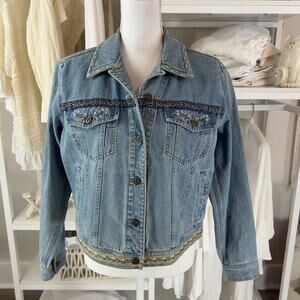 Liz Claiborne women's sz. Medium light wash denim blue jean jacket. #1757